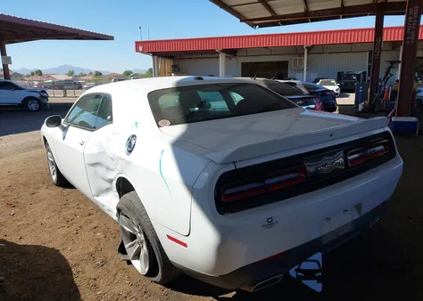 2021 Dodge Challenger Sxt z USA, uszkodzony, nr VIN 2C3CDZAG8MH534547